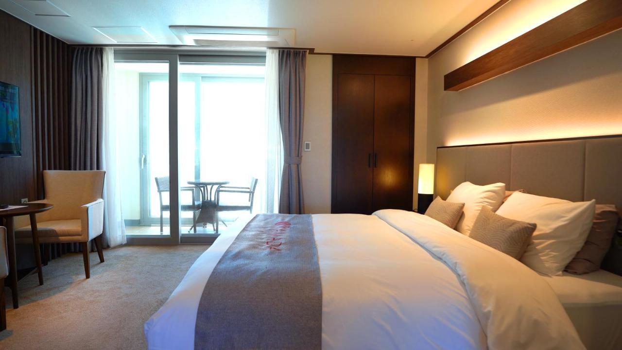 Pyeongchang Ramada Hotel & Suite By Wyndham Exterior foto